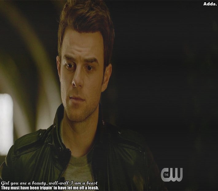 》#Ia paharul și bea din el, scuipă băutură pe jos când vede ce a făcut Klaus cu Felix, apoi + - here - episode 53 - done