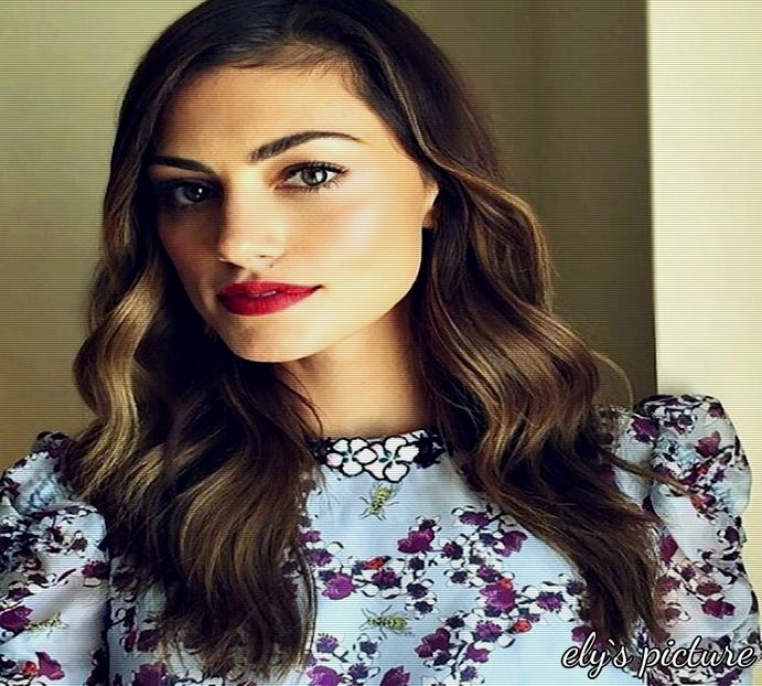 *vede ca ii place Elenei si o tine in continuare in brate* Ce vrei sa zici prin ”macar esti frumoasa - here - episode 53 - done