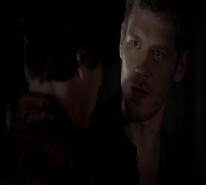 — ducându-și-le la piept printr-o încrucișare. „În cei mai bine 1000 de ani de existență ai - E01xS01 ends l i f e kills laughter