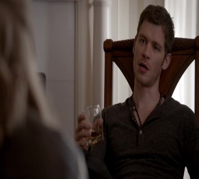 — Alege să revină cu privirea asupra celei care se intitula Jennifer, doar că înainte de a - E01xS01 ends l i f e kills laughter