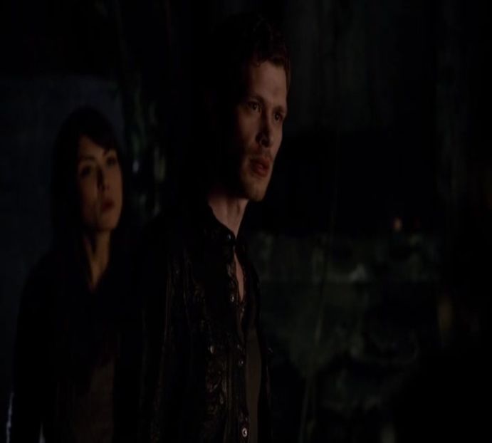 — „la momentul potrivit!” Rostește Klaus folosindu-se de o tonalitate jovială, moment în care - E01xS01 ends l i f e kills laughter