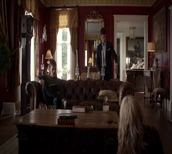 — „Arma asta are la propriu puterea să taie realitatea în două, iar Lucifer a dovedit asta - a haunted place xx NA s mansion