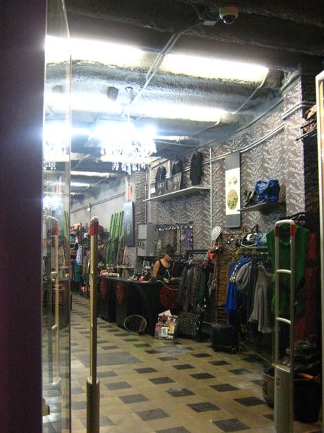 Picture 13654 - Barcelona Alex-John 2