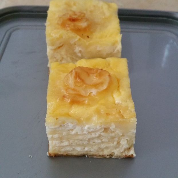 Burek cu brinza dulce si sarata - Prajiturici si altele