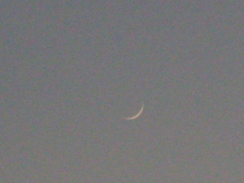 Luna noua in Taur - Luna - Soarele si norii - 2