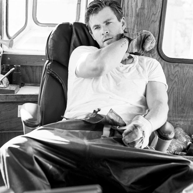 ▬غ√¡ℓ†ﻉ√٥ﺎ; ❝O sa ti minte asta pentru data viitoare.❞ Se intinde dupa sticla de - eps 05x În ochi se aprind