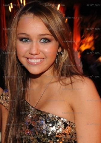 MileyCyrusBMIAwards11Nov08