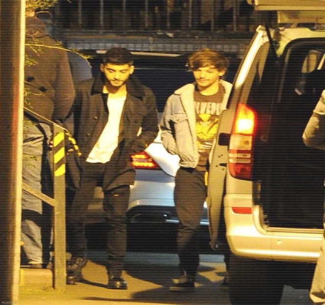 — Ar fi răbufnit într-un mod pe care nu şi l-ar fi dorit. Odată cu diminuarea distanţei dintre ei - 12 Never mind me watching you