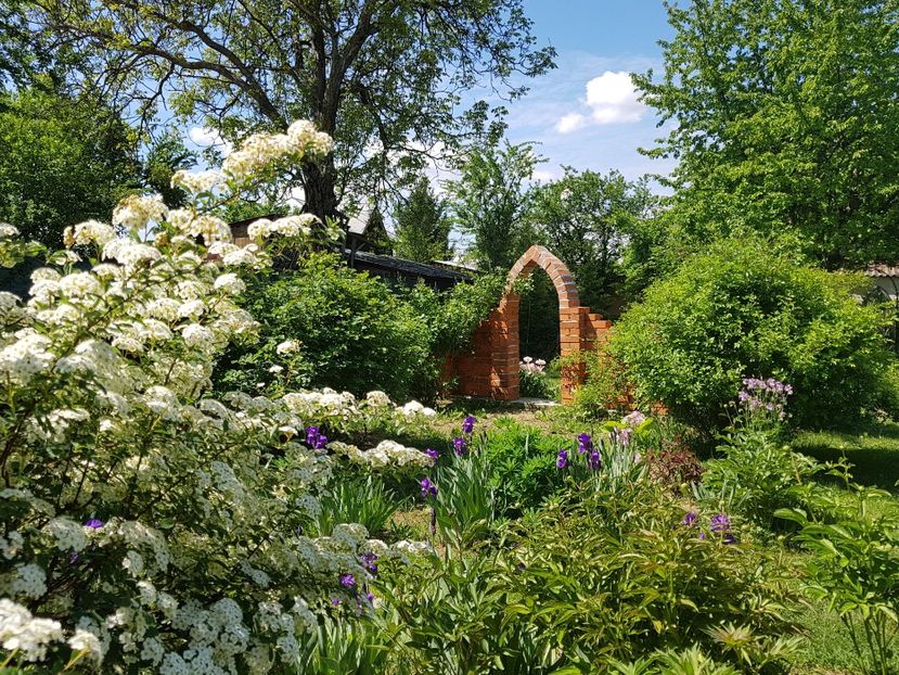  - 2020 Mart-Apr_Idilic garden