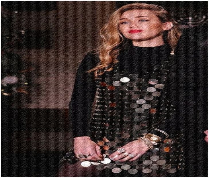 ╰❁;. pentru a-și fuma țigara mult așteptată. Scopul ei pentru acea seară se pare că fusese realizat, - The Eclogues! S2ecundus liber