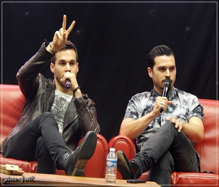 §´¨ɴ̲̃ᴏ̲̃ᴛ̲̃ʜ̲̃ɪ̲̃ɴ̲̃ɢ̲̃ ･ƨǝɿɒqmoɔ.; ocupă locul de lângă ea, întinzându-și mâna de-a lungul băn- - The Eclogues! S2ecundus liber