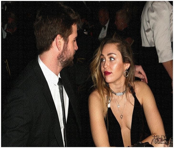 ╰❁;. i-a zis. Se ridică de pe bancă, așa, în mijlocul contactului vizual, aproape sărind (aproape, - The Eclogues! S2ecundus liber