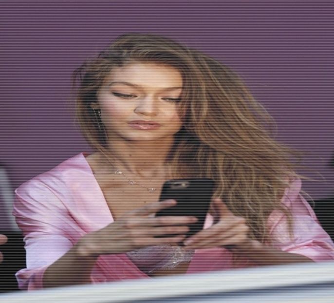 —  Luată mai mult pe dinainte de către propria-i gură. Abia în clipa în care e pe cale să se dea - 13 You make everything feel fine