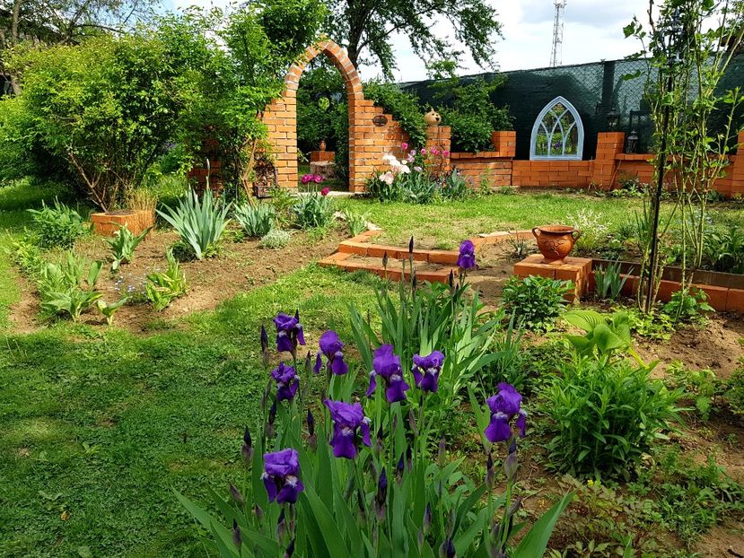  - 2020 Mart-Apr_Idilic garden