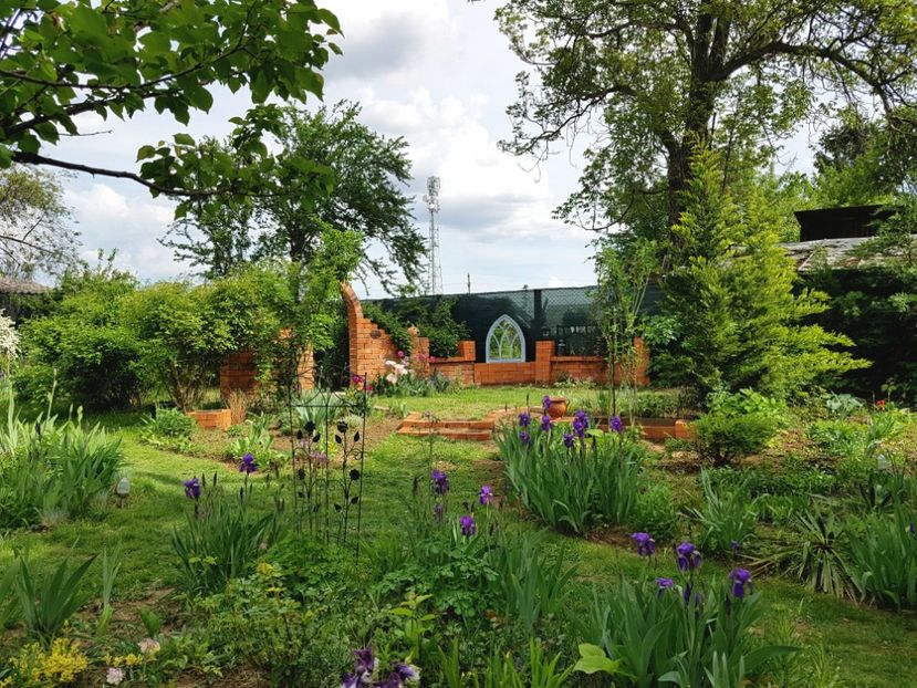  - 2020 Mart-Apr_Idilic garden