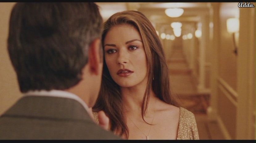 - #Se uită spre el, peste umăr. "Nu, te rog, vreau să fiu singură.." #Iese din casă, în curtea din - xo - Episode 09