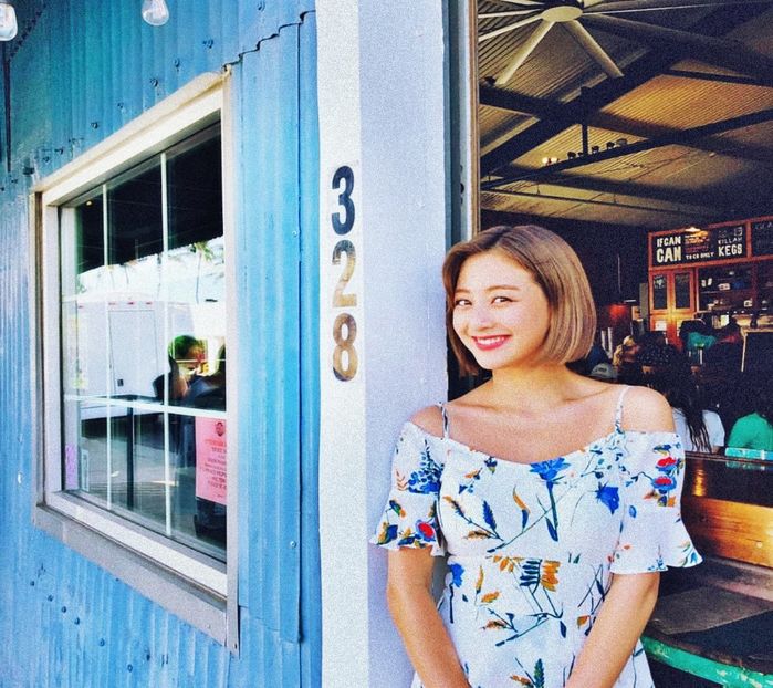 ⋗ Day 65 ⚘ Jihyo ⚘ ☾ 06.05.2020 - 01 Je suis ma plus belle arme