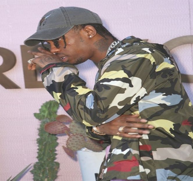 — Intenţia sa de a-şi manifesta plăcerile conform propriului plac dispare din prima secundă - 14 It made you unwind and undo