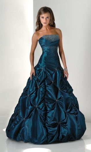 PromGirl-489344309 - dresses