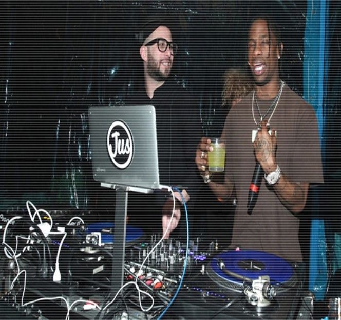 — Se afla conţinutul unui joint, mai precis marijuana. Sustrage apoi şi două foiţe, pe care - 14 It made you unwind and undo