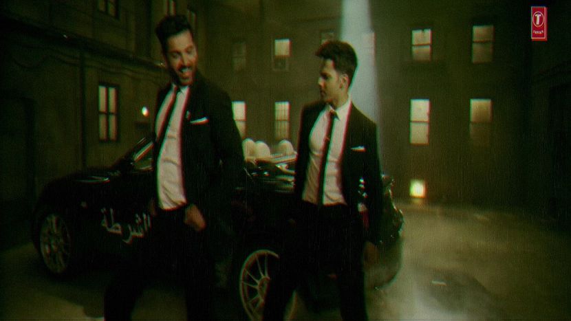 ɢʟɪᴍᴍᴇʀɪɴɢᴄʜᴀᴍᴘᴀɢɴᴇᴍᴀɢ ɢᴏᴛ ᴛᴏʜ ᴅɪꜱʜᴏᴏᴍ - Rain is just confetti from the sky