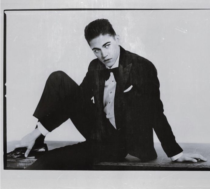 Aa da ai dreptate :-* *îi pune clătitele în poală fără farfurie. - Episodul 4