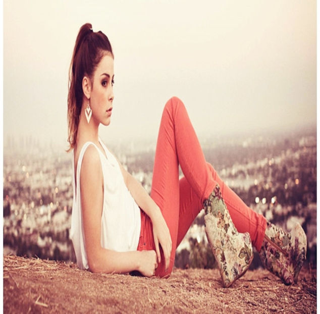 ̷♡̷ ⍮αιηяσʇιƖαɔ⑇eyes٦̷ „Păi dacă tu dormi încontinuu, cum să vorbească omul cu tine?” Surâde - S01E02 x Postcards from the Edge