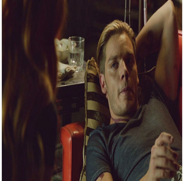 ̷♡̷ ⍮αιηяσʇιƖαɔ⑇eyes٦̷ „Să știi că încă vreau pe cineva în butoiul ăla. Pot să-l bag pe Aaron?” - S01E02 x Postcards from the Edge