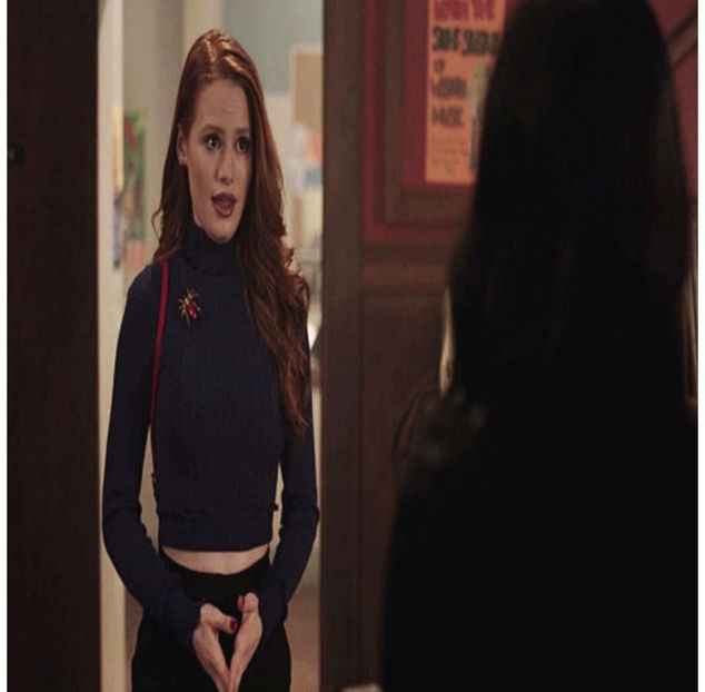 ̷♡̷ ⍮αιηяσʇιƖαɔ⑇eyes٦̷ Îl urmărește cu privirea în tot timpul ăsta și când se apropie de ea nu mai - S01E02 x Postcards from the Edge