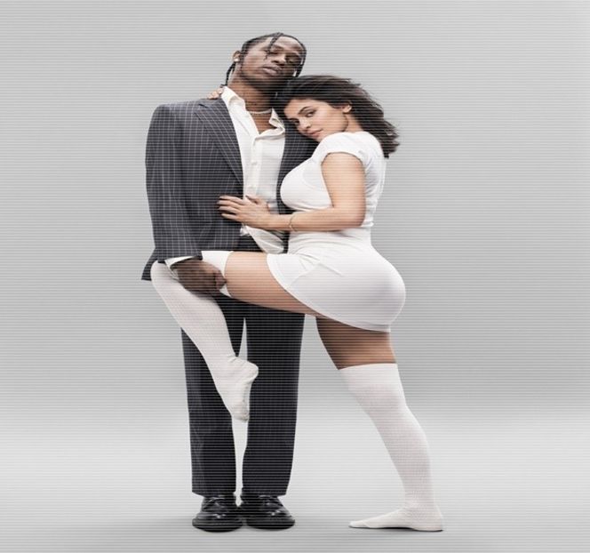 — Locuinţei sale. „Arăţi bine.” Rosteşte complet neaşteptat, complimentând-o astfel printr-o - 14 It made you unwind and undo