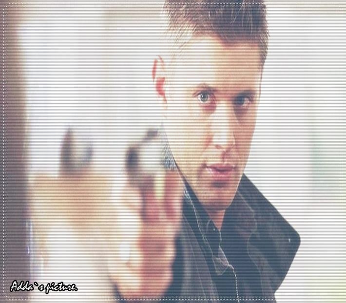 ᵉᵐ》băiatul ăsta, n-am ce comenta.." #Bineînțeles că, în încercarea de a nimeri pi;soarul, - S01E02 x Postcards from the Edge