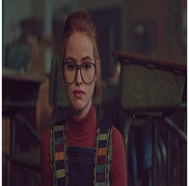 ̷♡̷ ⍮αιηяσʇιƖαɔ⑇eyes٦̷ În momentul în care rupe sărutul, roșcata scoate un mic sunet de frustrare, - S01E02 x Postcards from the Edge