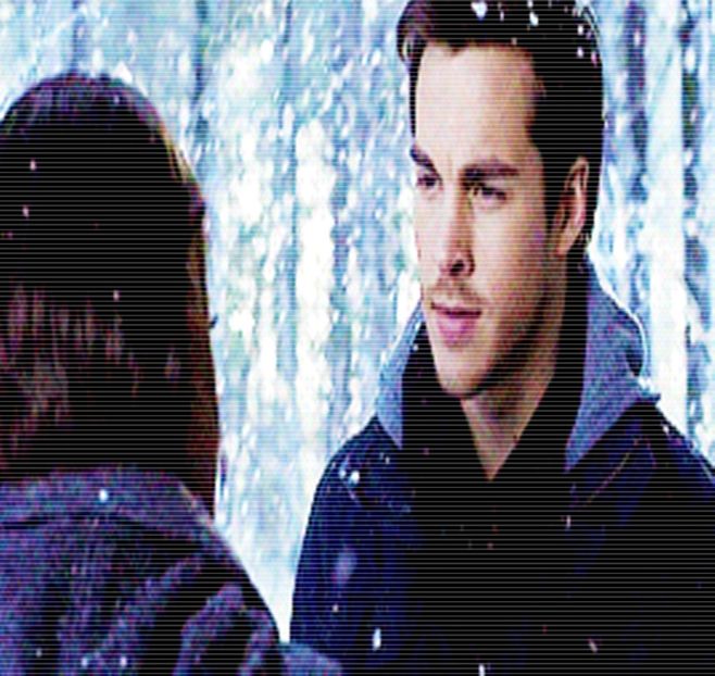 ━ # Intră-n Old Phoenix și lasă ușa să i se trântească în spate era mort de nervi, se certase cu - S01E02 x Postcards from the Edge