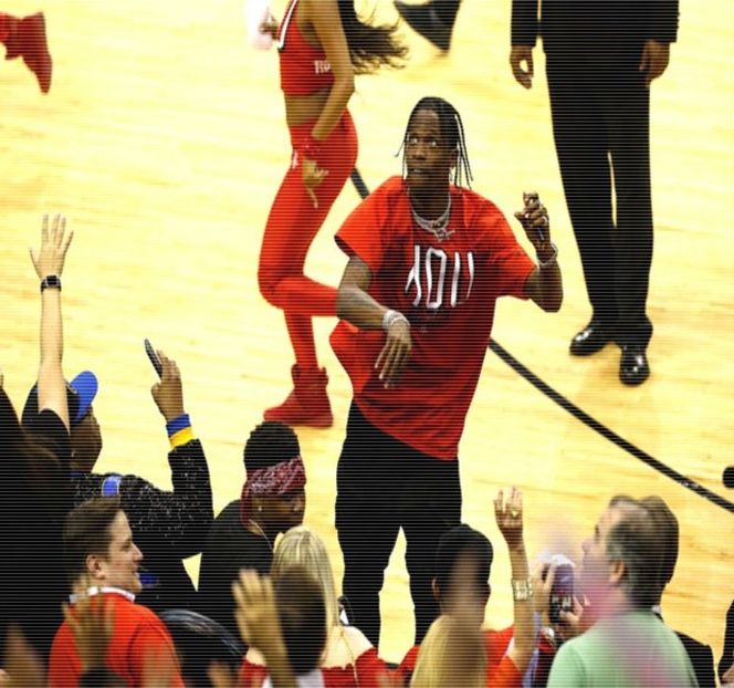 — Reţinere, clipă în care aruncă o privire spre propria reflexie din oglinda poziţionată deasupra - 14 It made you unwind and undo