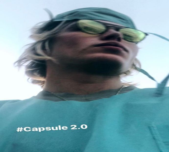 ― „Crezi că sunt prost să refuz? Dar te avertizez, s-ar putea să te îndrăgostești de mine, - xE07xS01 haters gonna h a t e