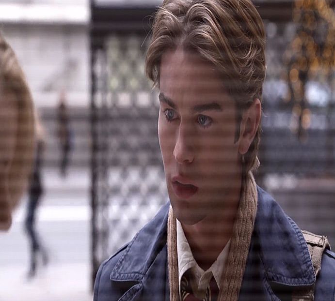 ― Vede că a venit mâncarea și se ridică instant de pe jos, luând o farfurie și băgând în el. - xE07xS01 haters gonna h a t e