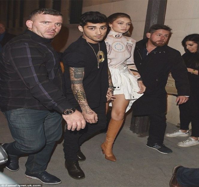 — În mod normal, nu şi-ar fi stopat gândurile în acel loc, dar, dat fiind faptul că în acele clipe - 14 It made you unwind and undo