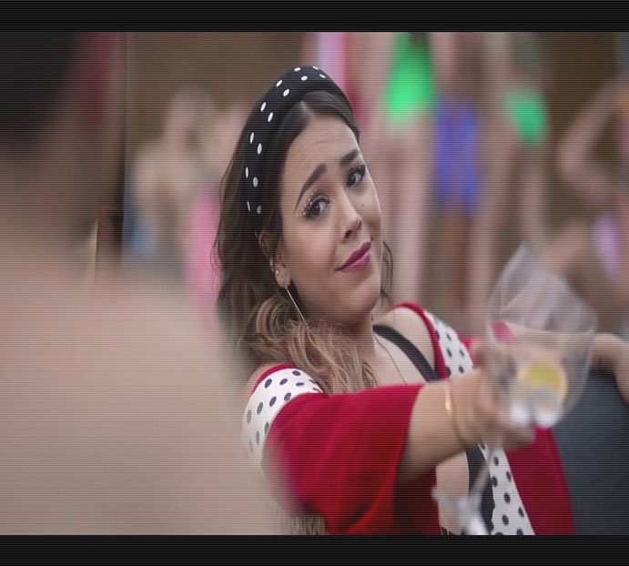 ― Isaias. "Ai și simțul umorului, ești cea mai bună alegere." spune râzând, apoi îndreptându-și - xE07xS01 haters gonna h a t e