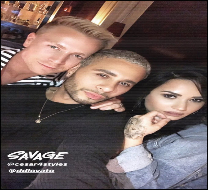 ― „Mulțu-...”, dar nici că apuc să spun ceva, căci un oftat răbufnește pe buzele mele, acest - xE07xS01 haters gonna h a t e