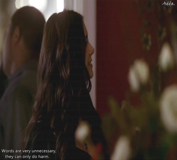 》"Dezmoștenit? Ce-ți poate lăsa ca moștenire în închisoare asta, Damian? Că aici, dacă vrei - S01E02 x Postcards from the Edge