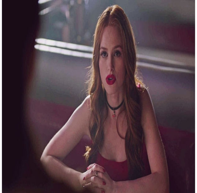 ̷♡̷ ⍮αιηяσʇιƖαɔ⑇eyes٦̷ Privirea lui nervoasă n-o intimida cu absolut nimic ci mai mult o stârnea. - S01E02 x Postcards from the Edge