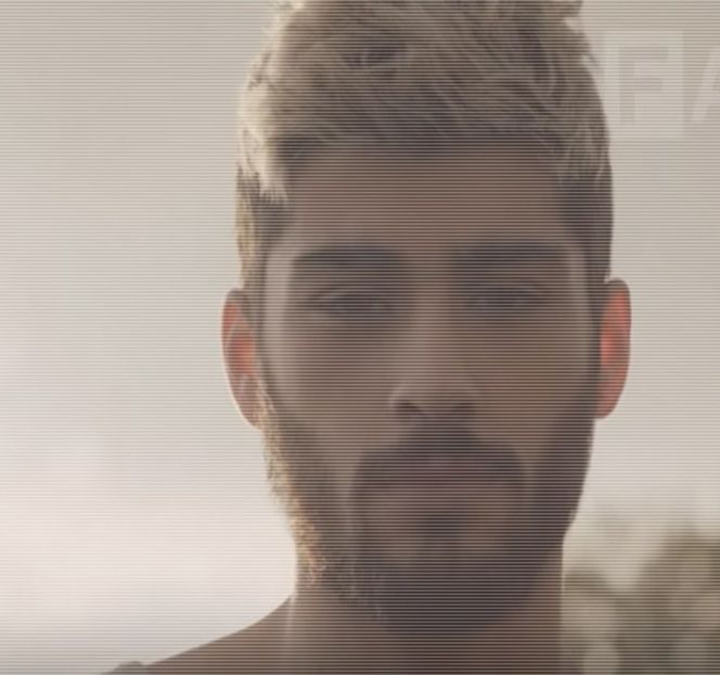 — Ei, concomitent privirea având să și-o coboare asupra acestora. “Știi la ce mă gândeam?” I - 15 Strangers in passing casually