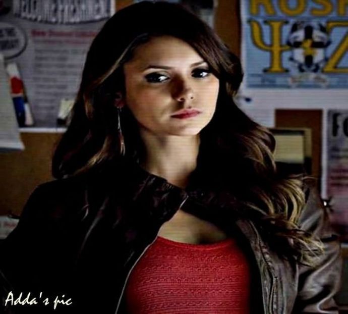 ᵉᵐ》#Se uită la sandviș, apoi la ea, evitând să bea din pahar, zâmbește fad. "Sunt doar + - S01E02 x Postcards from the Edge