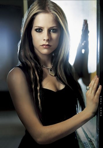 11191694_NVQNWAQSV - Avril Lavigne