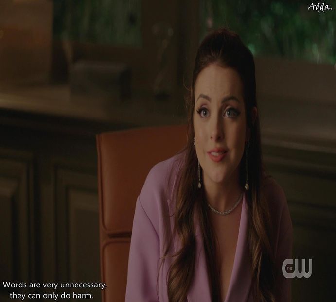 》hotel! Zi tu dacă nu e așa.." #Râde apoi mai ia o gură din limonada ei și dă din umeri + - EP01 x Gon make u move to Miami