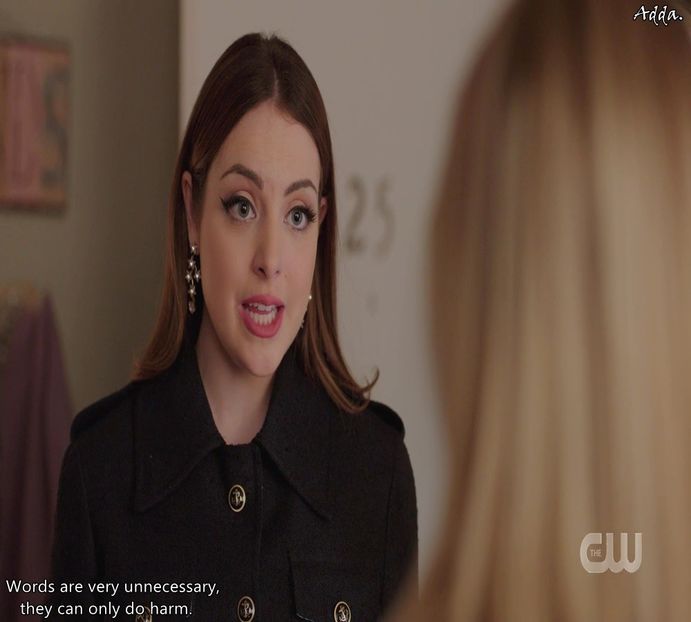 》#Pune dopul sticlei și râde scurt. "Da, acum e așa că e prima zi, dar casa e imensă, o să vă+ - EP01 x Gon make u move to Miami