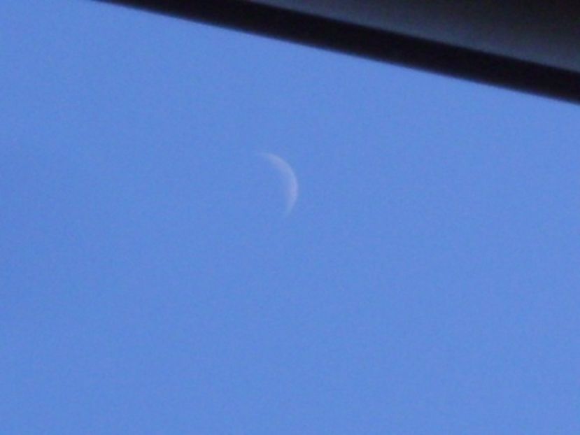 Luna in crestere in Leu - Luna - Soarele si norii - 2