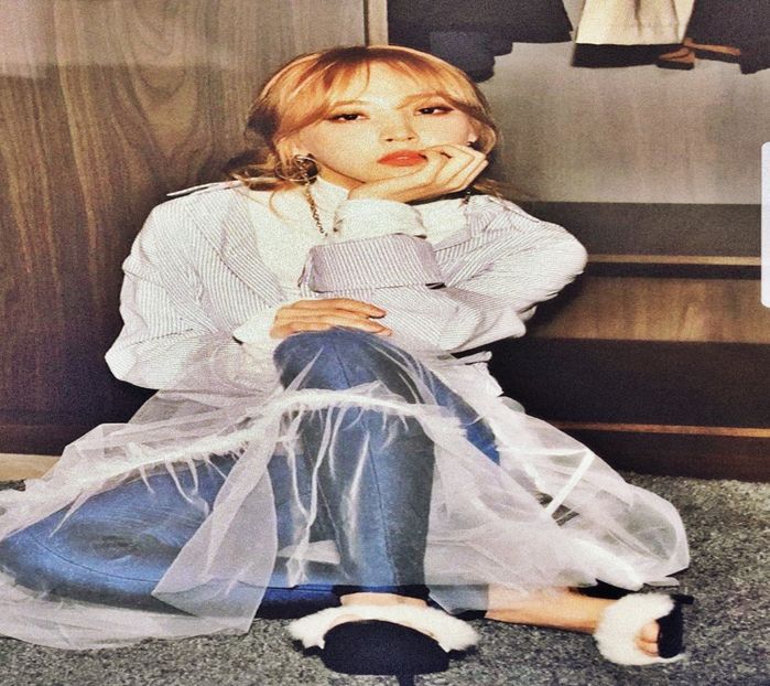 ⋗ Day 88 ⚘ Moonbyul ⚘ ☾ 29.05.2020 - 01 Je suis ma plus belle arme