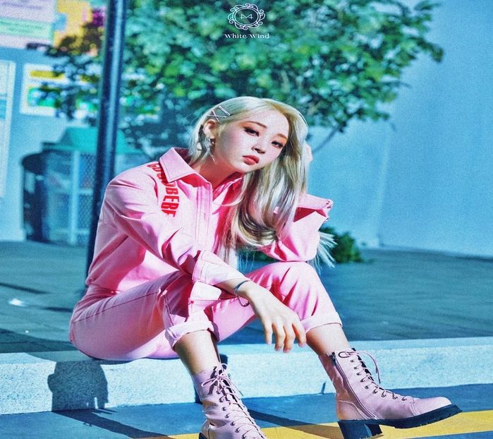 ⋗ Day 89 ⚘ Moonbyul ⚘ ☾ 30.05.2020 - 01 Je suis ma plus belle arme