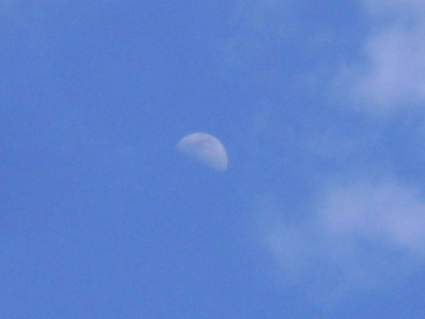 Primul patrar al Lunii in Fecioara - Luna - Soarele si norii - 2